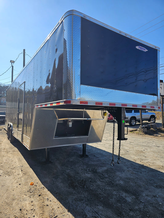 Gooseneck Enclosed trailer